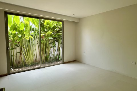 Chalet de 4 dormitorios en Bang Tao, Tailandia № 152417 - foto 12