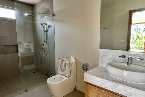 Chalet de 4 dormitorios en Bang Tao, Tailandia № 152417 - foto 8