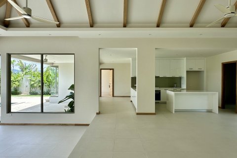 Chalet de 4 dormitorios en Bang Tao, Tailandia № 152417 - foto 20