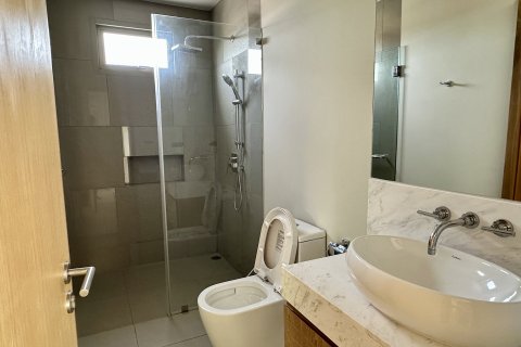 Chalet de 4 dormitorios en Bang Tao, Tailandia № 152417 - foto 14