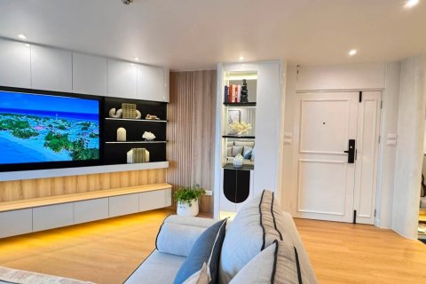 Condominio de 2 dormitorios en Sathon, Bangkok, Tailandia № 200273 - foto 3