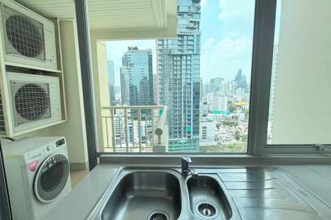 Condo in Bangkok, Thailand, 2 bedrooms  № 200272 - photo 9