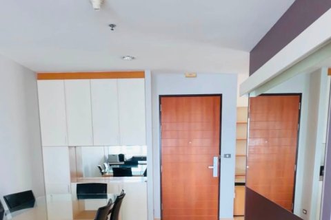 Condo in Bangkok, Thailand, 2 bedrooms  № 200272 - photo 4