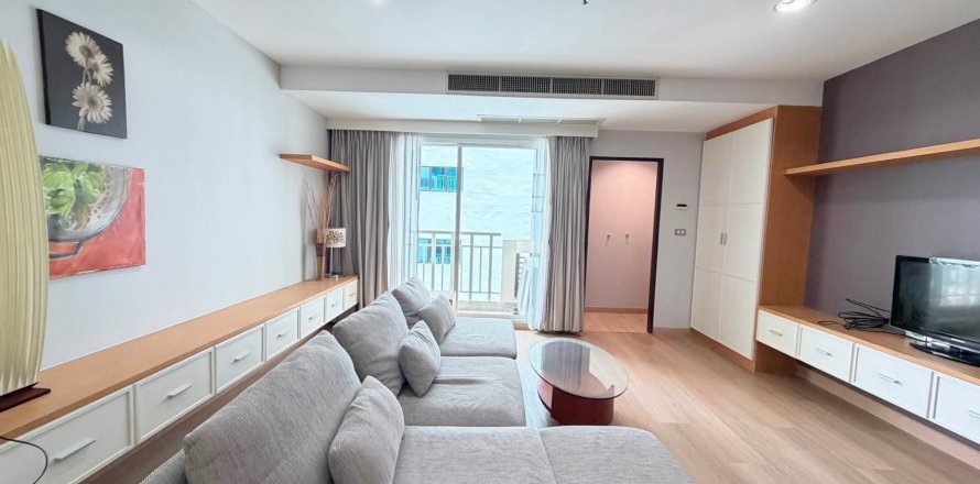 Condo in Bangkok, Thailand, 2 bedrooms  № 200272