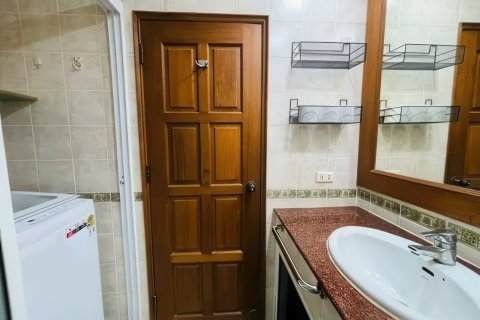 Apartamento de 1 dormitorio en Pattaya, Tailandia № 205979 - foto 14