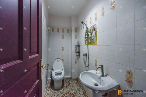 Haus in Bangkok, Thailand 4 Schlafzimmer № 189238 - Foto 4