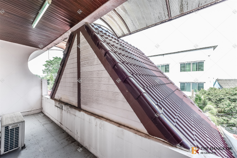 Haus in Bangkok, Thailand 4 Schlafzimmer № 189238 - Foto 9