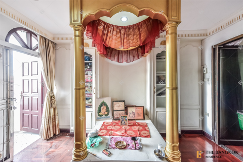 Haus in Bangkok, Thailand 4 Schlafzimmer № 189238 - Foto 10