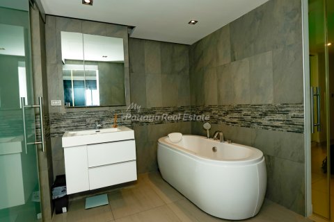 Condominio de 1 dormitorio en Bang Lamung, Tailandia № 210041 - foto 11