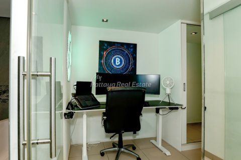 Condominio de 1 dormitorio en Bang Lamung, Tailandia № 210041 - foto 8