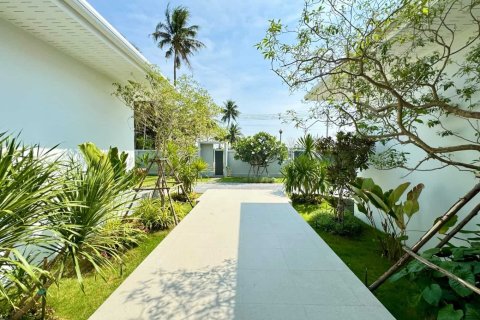 Chalet de 4 dormitorios en Hua Hin, Tailandia № 166073 - foto 25