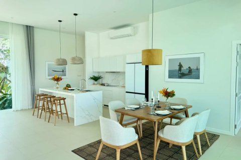 Chalet de 4 dormitorios en Hua Hin, Tailandia № 166073 - foto 18