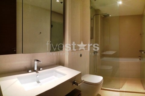 Condo in Bangkok, Thailand, 2 bedrooms № 67166 - photo 4
