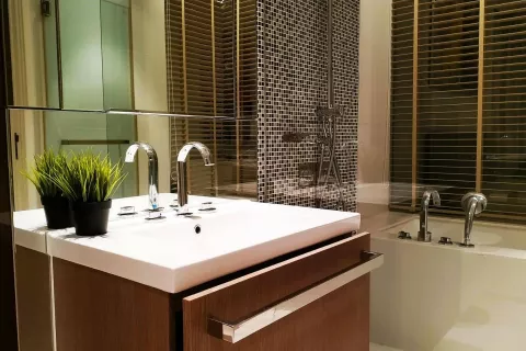 Condominio de 2 dormitorios en Pathum Wan, Bangkok, Tailandia № 136755 - foto 17