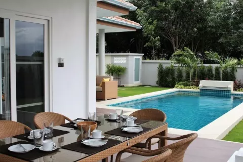 Casa de 3 dormitorios en Hua Hin, Tailandia № 144665 - foto 2