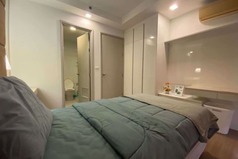 Condominio de 2 dormitorios en Huai Khwang, Bangkok, Tailandia № 47472 - foto 9