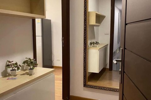 Condominio de 2 dormitorios en Huai Khwang, Bangkok, Tailandia № 47472 - foto 5