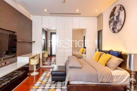 House in Bangkok, Thailand 4 bedrooms № 197488 - photo 7