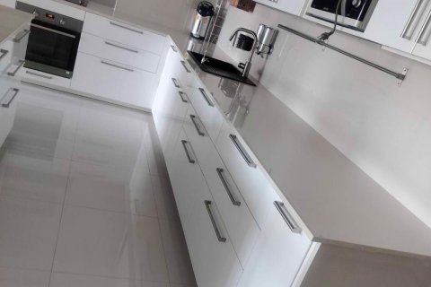 Condominio de 3 dormitorios en Watthana, Bangkok, Tailandia № 63704 - foto 6