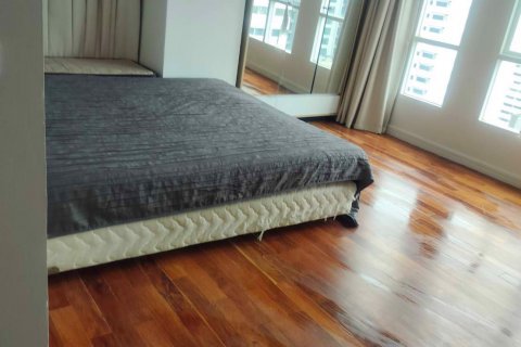 Condominio de 3 dormitorios en Watthana, Bangkok, Tailandia № 63704 - foto 19