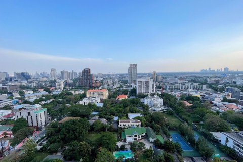 Condominio de 2 dormitorios en Khlong Toei, Bangkok, Tailandia № 63706 - foto 9