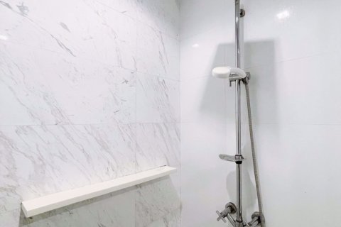 Condo in Watthana, Bangkok, Thailand, 1 bedroom  № 63705 - photo 7