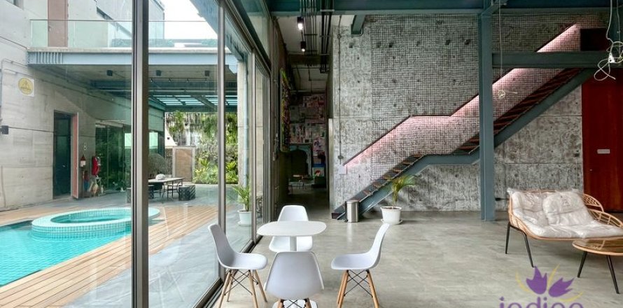 Local comercial 1500 m2 en Chiang Mai, Tailandia № 200314
