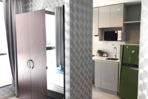 Estudio en el condominio en Bangkok, Tailandia № 143918 - foto 3