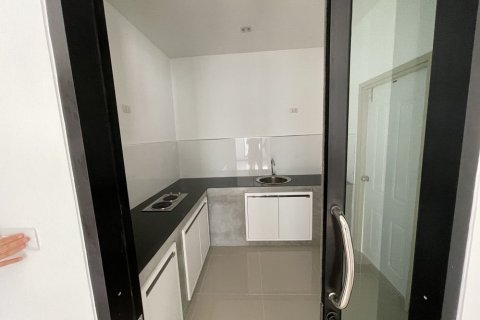 Casa de 3 dormitorios en Rayong, Tailandia № 156916 - foto 11