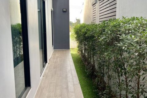 Casa de 3 dormitorios en Rayong, Tailandia № 156916 - foto 6