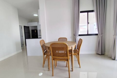 Casa de 2 dormitorios en Bang Sare, Tailandia № 116813 - foto 5