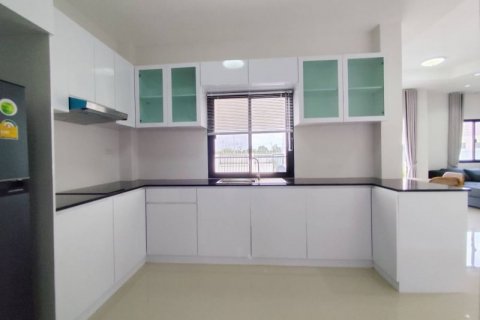 Casa de 2 dormitorios en Bang Sare, Tailandia № 116813 - foto 16