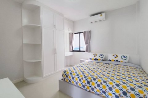 Casa de 2 dormitorios en Bang Sare, Tailandia № 116813 - foto 12