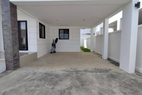 Casa de 2 dormitorios en Bang Sare, Tailandia № 116813 - foto 3