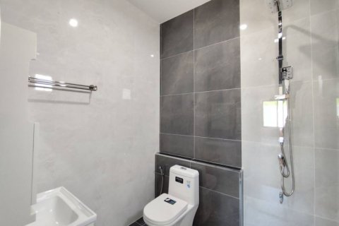 Casa de 2 dormitorios en Bang Sare, Tailandia № 116815 - foto 20