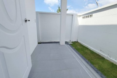 Casa de 2 dormitorios en Bang Sare, Tailandia № 116815 - foto 10