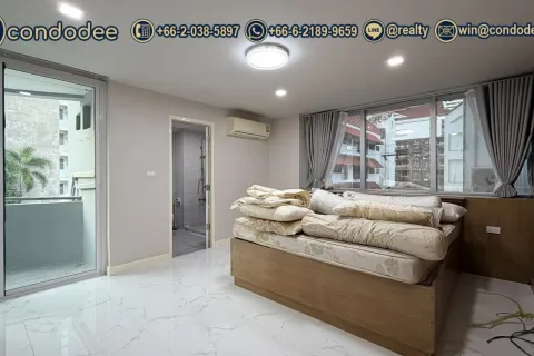 Condo in Watthana, Bangkok, Thailand, 2 bedrooms  № 201433 - photo 11