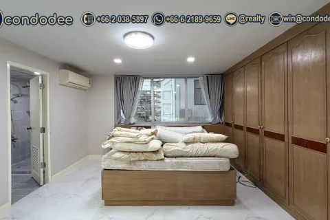Condo in Watthana, Bangkok, Thailand, 2 bedrooms  № 201433 - photo 10