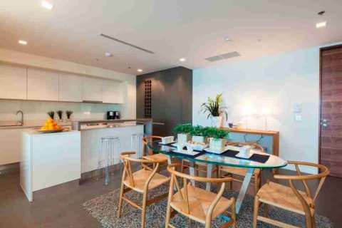 Condominio de 3 dormitorios en Thonburi, Bangkok, Tailandia № 183067 - foto 9