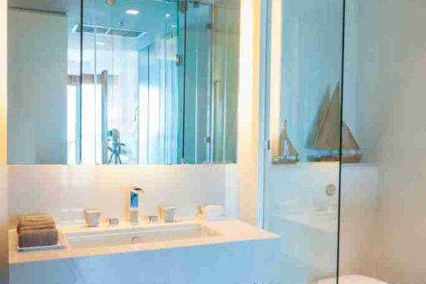 Condominio de 3 dormitorios en Thonburi, Bangkok, Tailandia № 183067 - foto 11