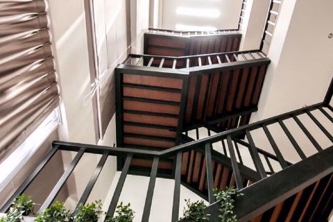 Casa de 3 dormitorios en Lat Phrao, Bangkok, Tailandia № 71581 - foto 4