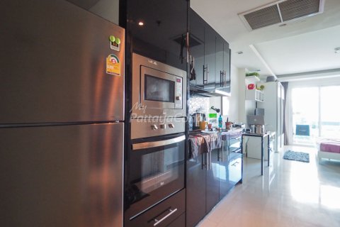 Studio in the Condo in Bang Lamung, Thailand  № 205253