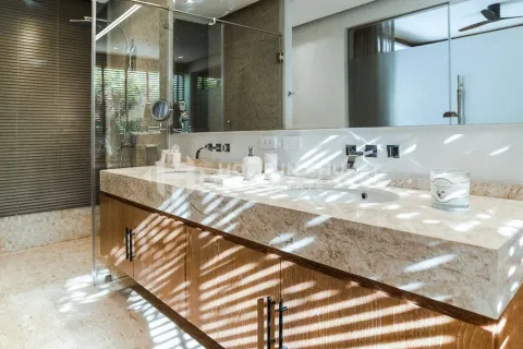 Casa de 4 dormitorios en Bang Tao, Tailandia № 150895 - foto 17