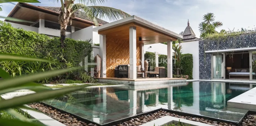 Casa de 4 dormitorios en Bang Tao, Tailandia № 150895