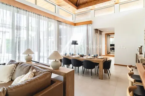 Casa de 4 dormitorios en Bang Tao, Tailandia № 150895 - foto 9