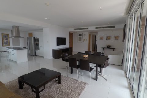Condominio de 3 dormitorios en Bangkok, Tailandia № 144099 - foto 4
