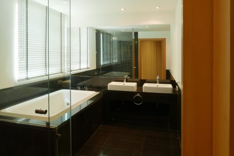 Casa de 4 dormitorios en Sathon, Bangkok, Tailandia № 144100 - foto 13
