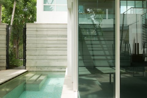 Casa de 4 dormitorios en Sathon, Bangkok, Tailandia № 144100 - foto 2