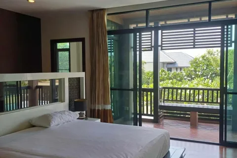 Casa de 3 dormitorios en Pattaya, Tailandia № 155637 - foto 10