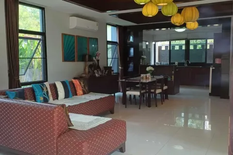Casa de 3 dormitorios en Pattaya, Tailandia № 155637 - foto 6